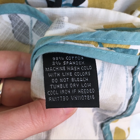 MOSSIMO | Multicolored Floral Cap Sleeve Blazer - Picture 5 of 5